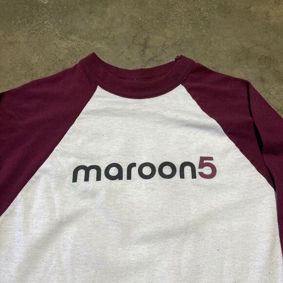 Vintage Y2k Maroon 5 White Raglan Band T-Shirt - Picture 2 of 4